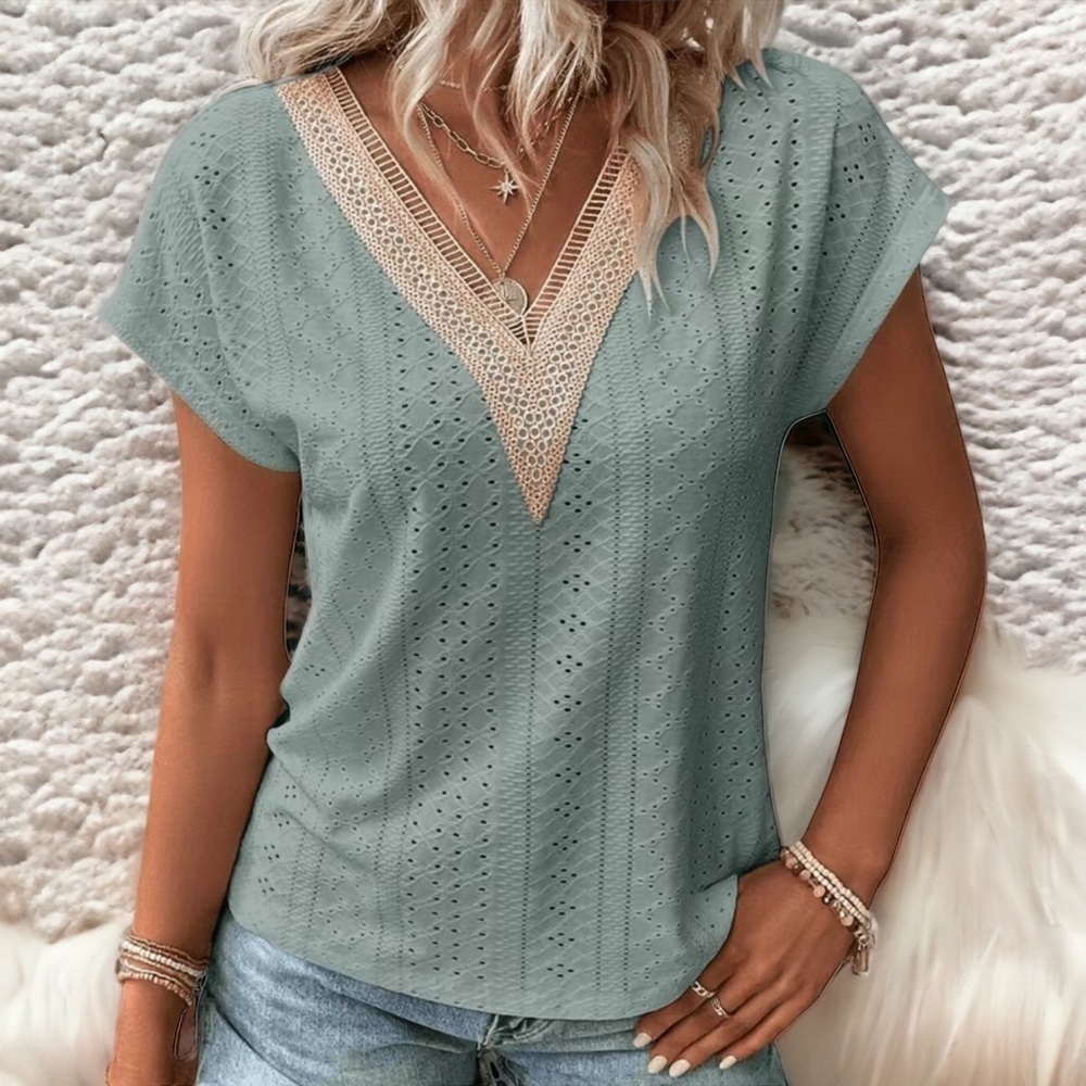 Seafoam Green Embroidered Lace V Neck Boho Eyelet Short Sleeve Short NWT